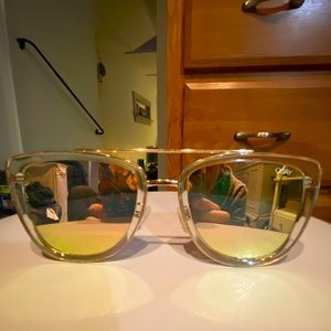 Quay Womens sunglasses - French Kiss- Used